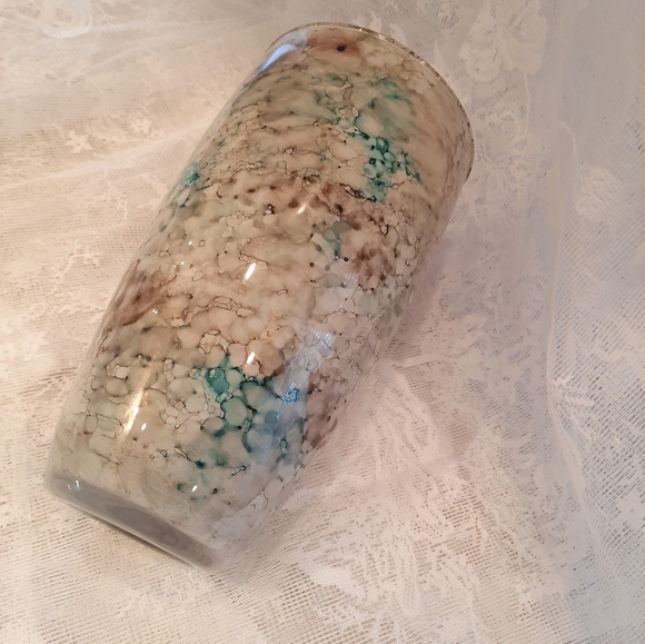 Glass art vase